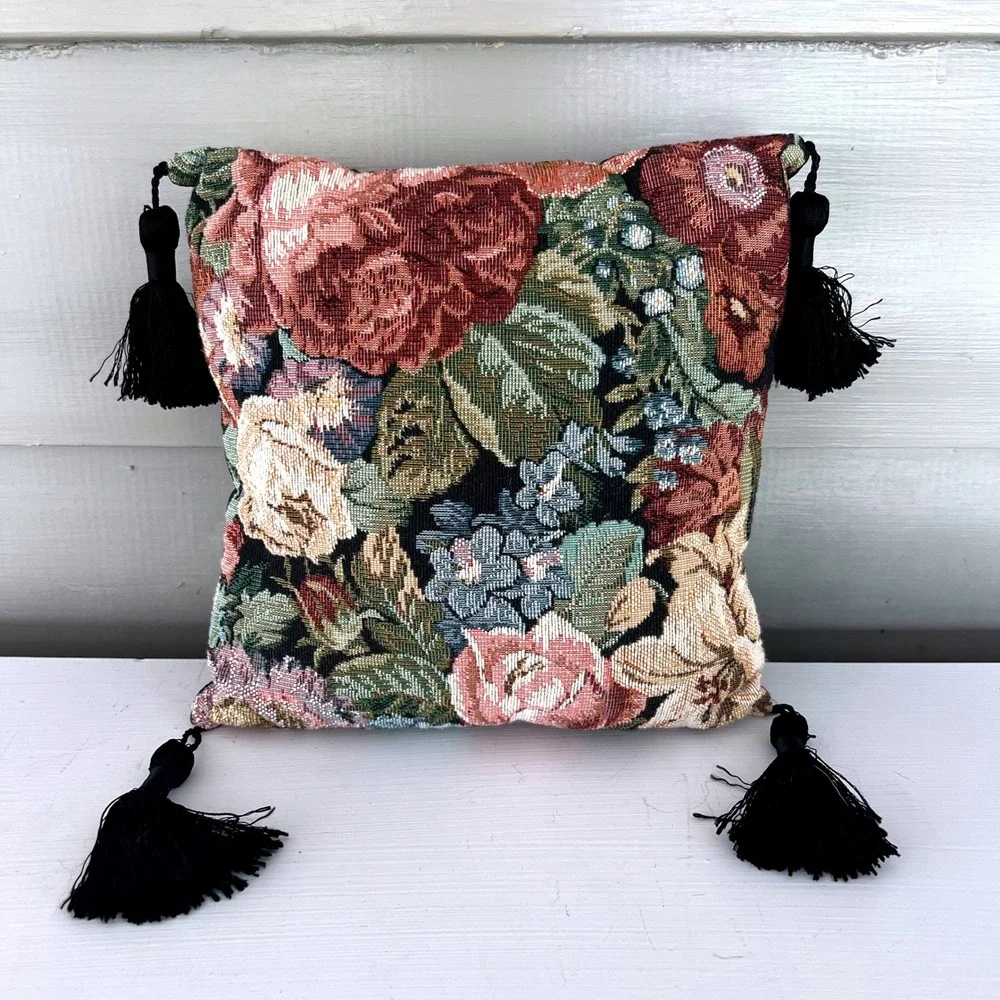 Vintage‎ Floral Tapestry Pillows Set 3 Tassel Lumbar Square Triangle Cottagecore